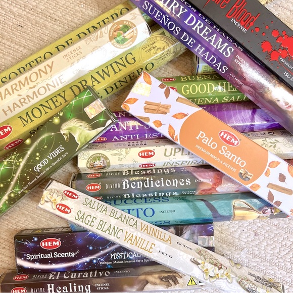 🔮 LIVE SHOW 🌙 Incense Sticks Listing ✨ PRICE IS NOT $3 - Picture 1 of 2